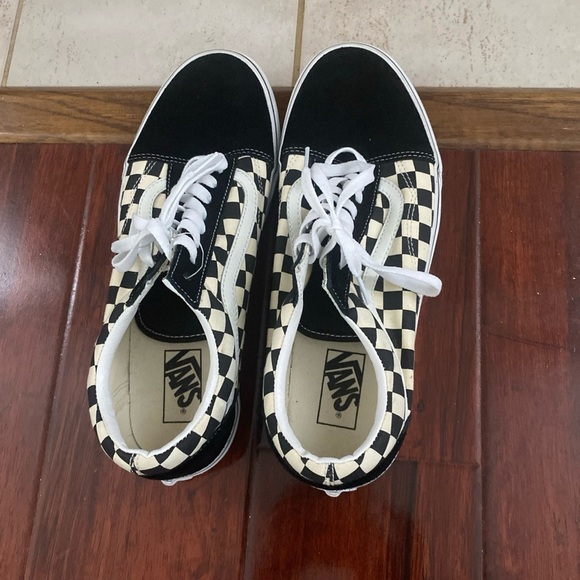 VANS “Off the Wall” Old Skool Blk/White Checkered low tops  NWOB - Picture 5 of 8